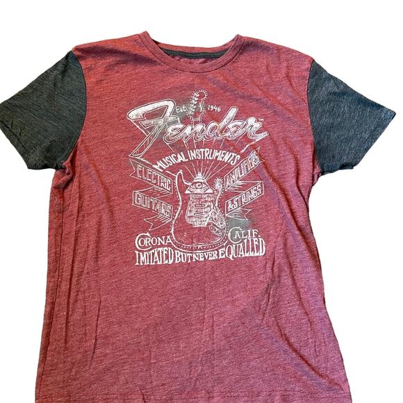 Fender Guitar Men’s MD Baseball Jersey Style Graphic T-shirt - Picture 1 of 3